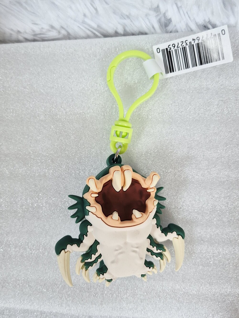 5/$25 NWOT Netflix Stranger Things Tales From '85 Bag Clip-Snow Shark